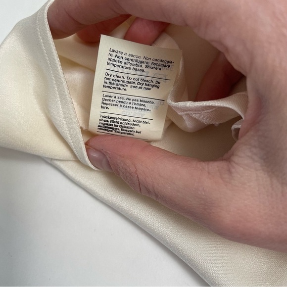 VINTAGE NWT ARMANI silk button back blouse - Picture 11 of 12